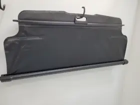 231.gm8l10 Chevrolet 2010-2017 Equinox Retractable Cargo Cover Black