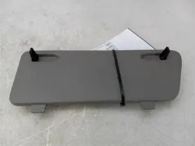 231.gm8g04 Chevrolet Truck 2004 Trailblazer Driver Tail Lift Gate Storage Cover
