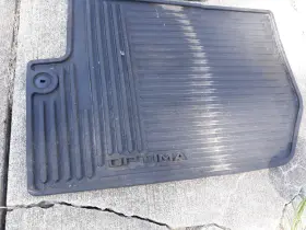 2t013-adu00 Factory Oem 11 Kia Optima Rubber Front Floor Mats #3
