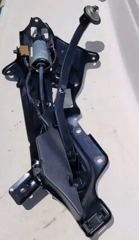 79912jj50b Infiniti 09-13 G37 Convertible Flap Shelf Bracket And Motor Driver Left Lh