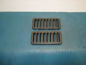 Awr3592 Land Rover Discovery Rear Cargo Vents
