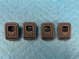 7272a001xa Mitsubishi Outlander Trunk Cargo Hooks With Bolts 4pc Set 21k 2014-2020 Oem