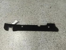 231.rv1l06 Rover 2006 Land Lr3 Rear Right Body Carpet Retainer Plate #3