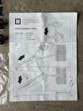 66310-yy020-00 Toyota 2003/08 Matrix Pontiac Vibe Rear Cargo Hook Set Nip #3