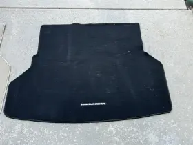 Pt206-48093-40 Toyota 2008-2013 Highlander Carpet Cargo Mats Lot Of 2 Beige And Black #2