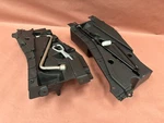 Bmw E53 X5 Rear Left & Right Trunk Boot Floor Tool Holder Bracket Oem #03180. Fixed Price $31.68.